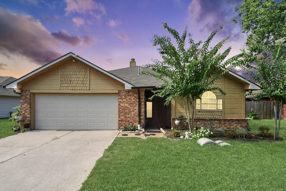 Unit for sale at 2455 Edgedale Drive, Missouri City, TX 77489