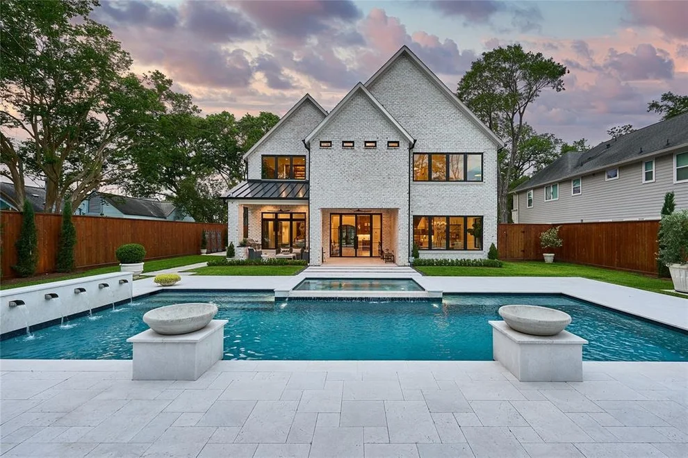 Unit for sale at 813 W 32nd Street, Houston, TX 77018