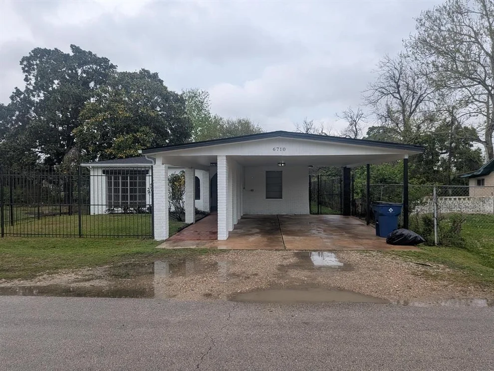 Unit for sale at 6710 Anderson Street, Texas City, TX 77591
