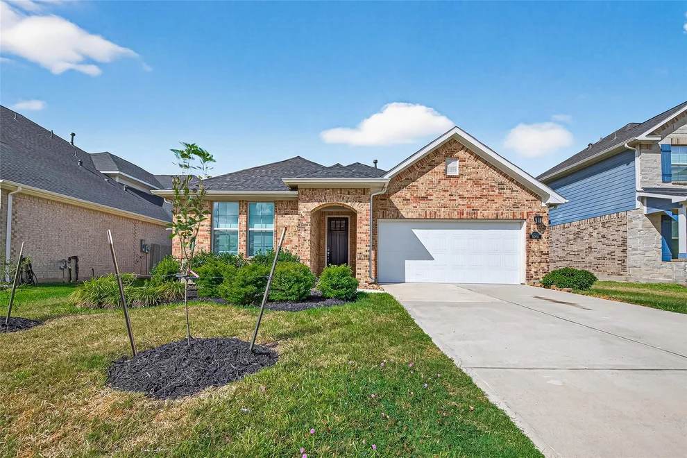 Unit for sale at 8306 Flagman Trail, Fulshear, TX 77441