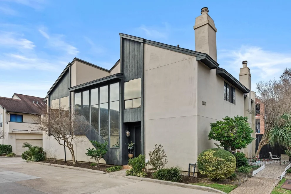 Unit for sale at 1112 Bering Drive, Houston, TX 77057