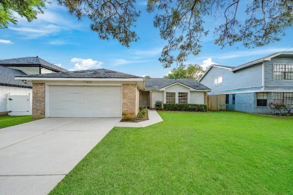 Unit for sale at 14115 Sableridge Drive, Houston, TX 77014