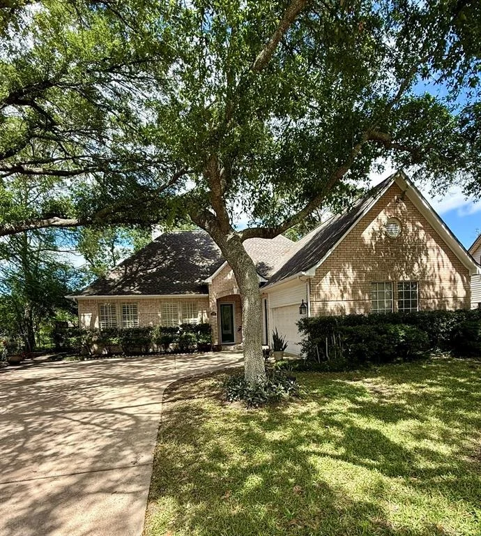 Unit for sale at 222 W Castle Harbour Drive, Friendswood, TX 77546