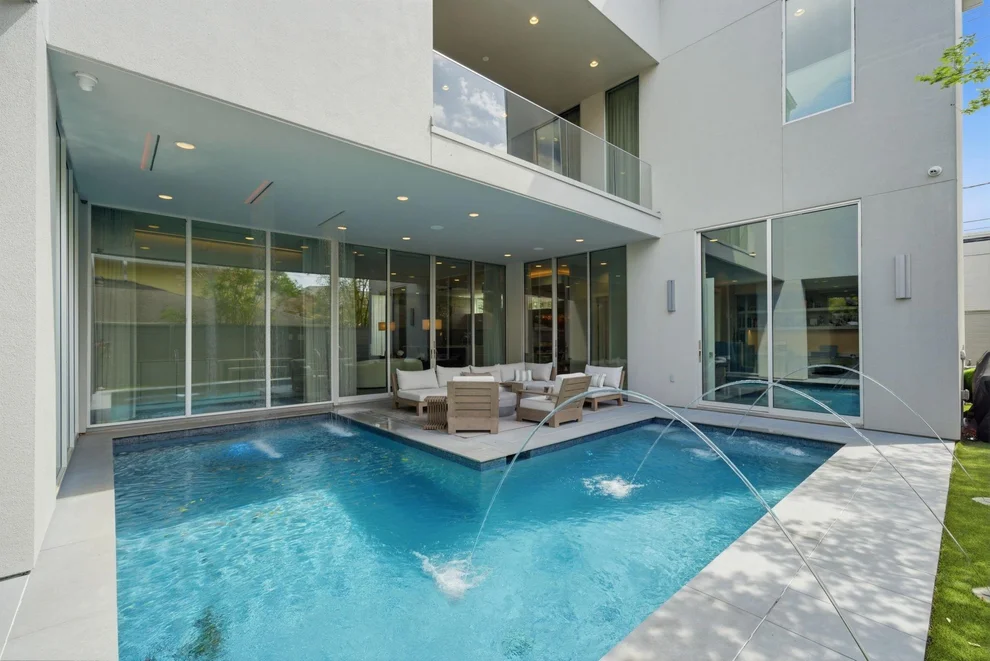 Unit for sale at 4211 Markham Street, Houston, TX 77027