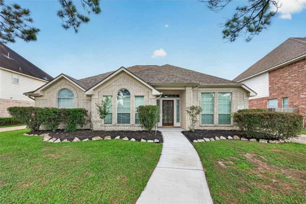 Unit for sale at 2726 Martinec Drive, Pearland, TX 77584