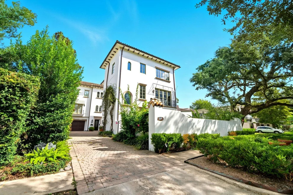 Unit for sale at 2370 Bolsover Street, Houston, TX 77005