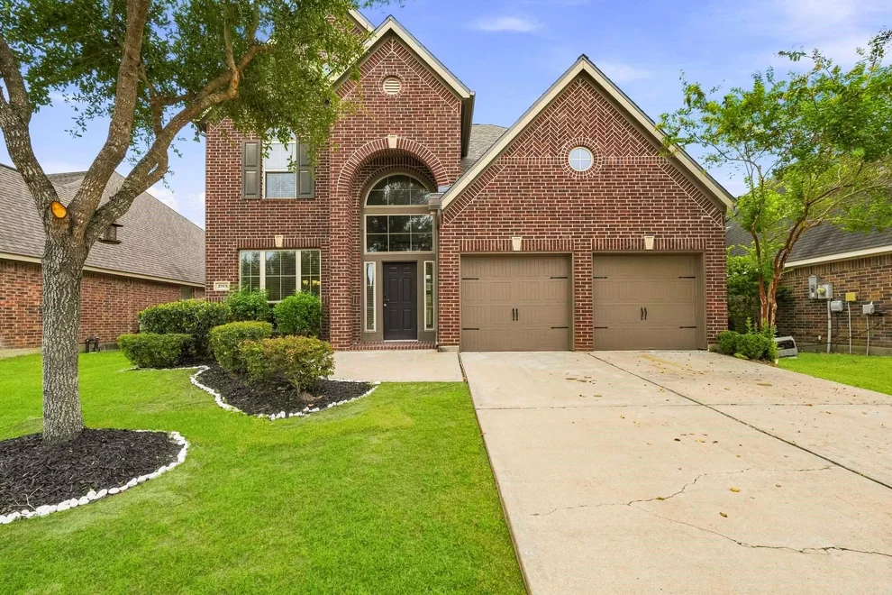 Unit for sale at 2915 Oakmist Ridge Lane, Pearland, TX 77584