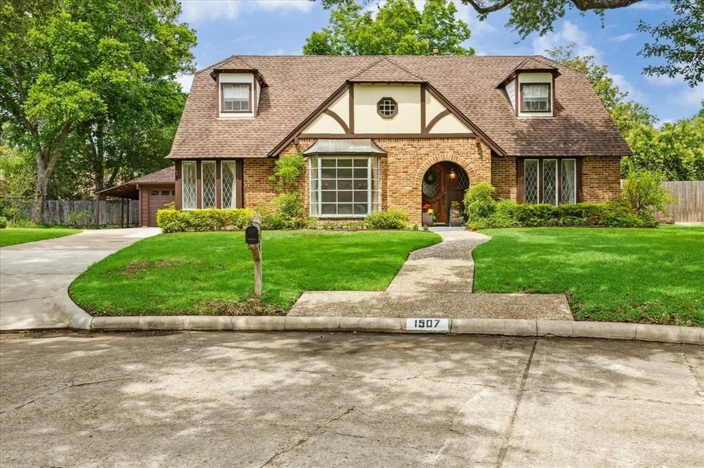 Unit for sale at 1507 Village Green Court, Houston, TX 77077