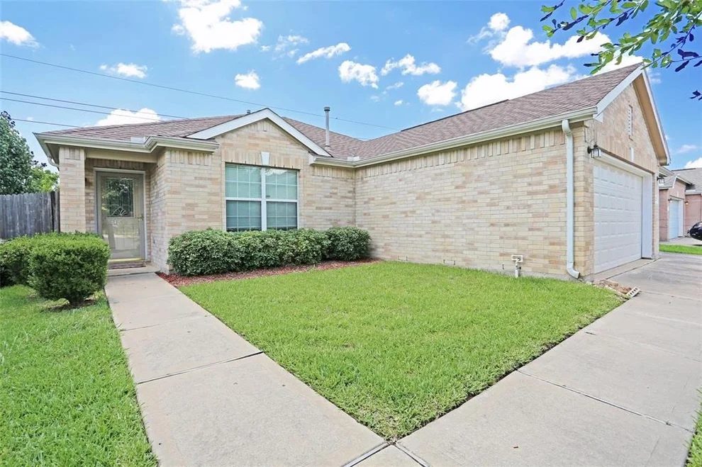 Unit for sale at 7027 Parkford Meadow Drive, Cypress, TX 77433