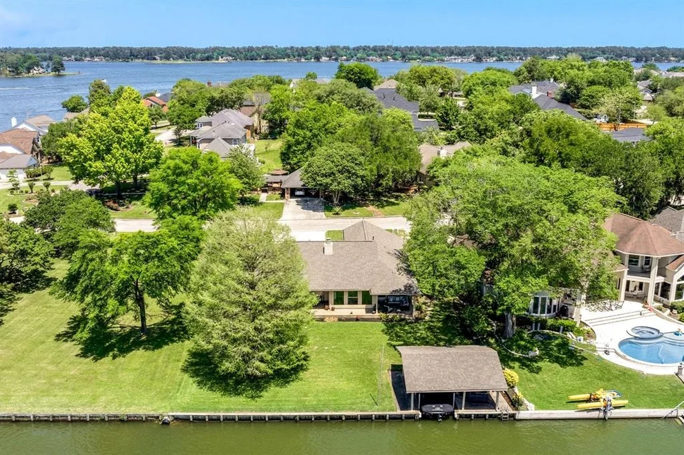 Unit for sale at 104 April Breeze Street, Montgomery, TX 77356