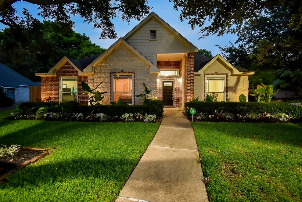 Unit for sale at 9102 S Pass Lane, Houston, TX 77064
