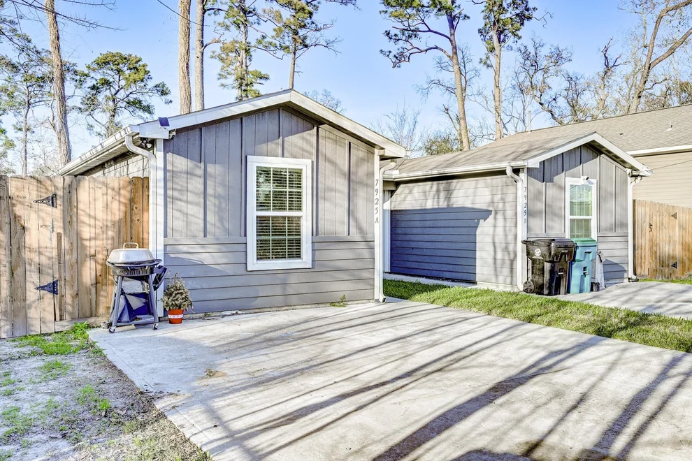 Unit for sale at 7925 Way Street, Houston, TX 77028