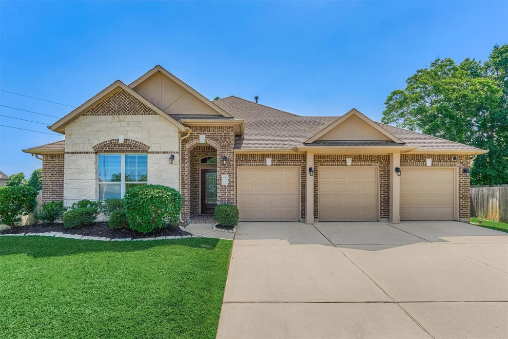 Unit for sale at 21007 Courtly Manner Court, Tomball, TX 77375