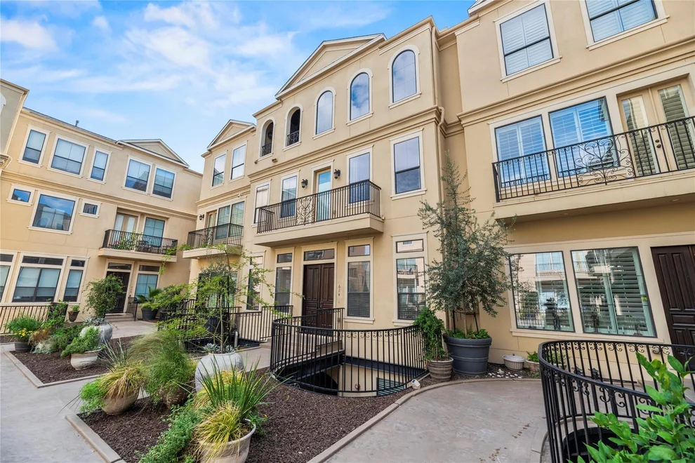 Unit for sale at 624 Harold Street, Houston, TX 77006