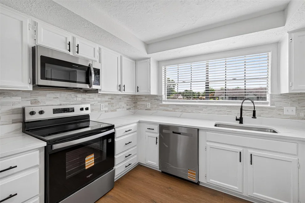 Unit for sale at 10102 Old Towne Lane, Sugar Land, TX 77498