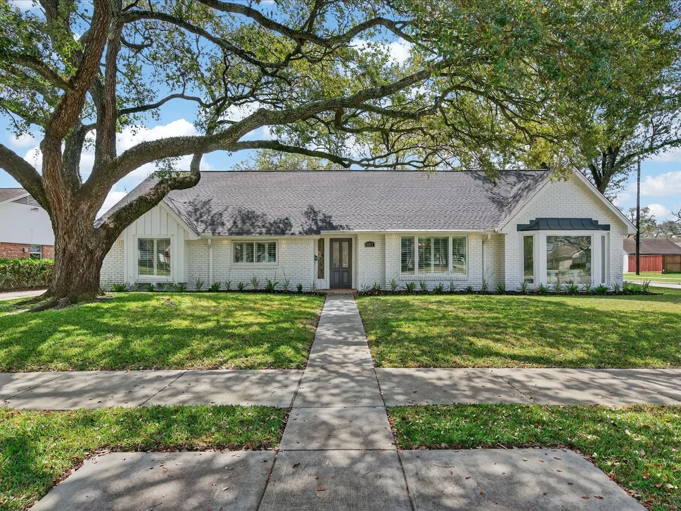 Unit for sale at 8015 Fairdale Lane, Houston, TX 77063