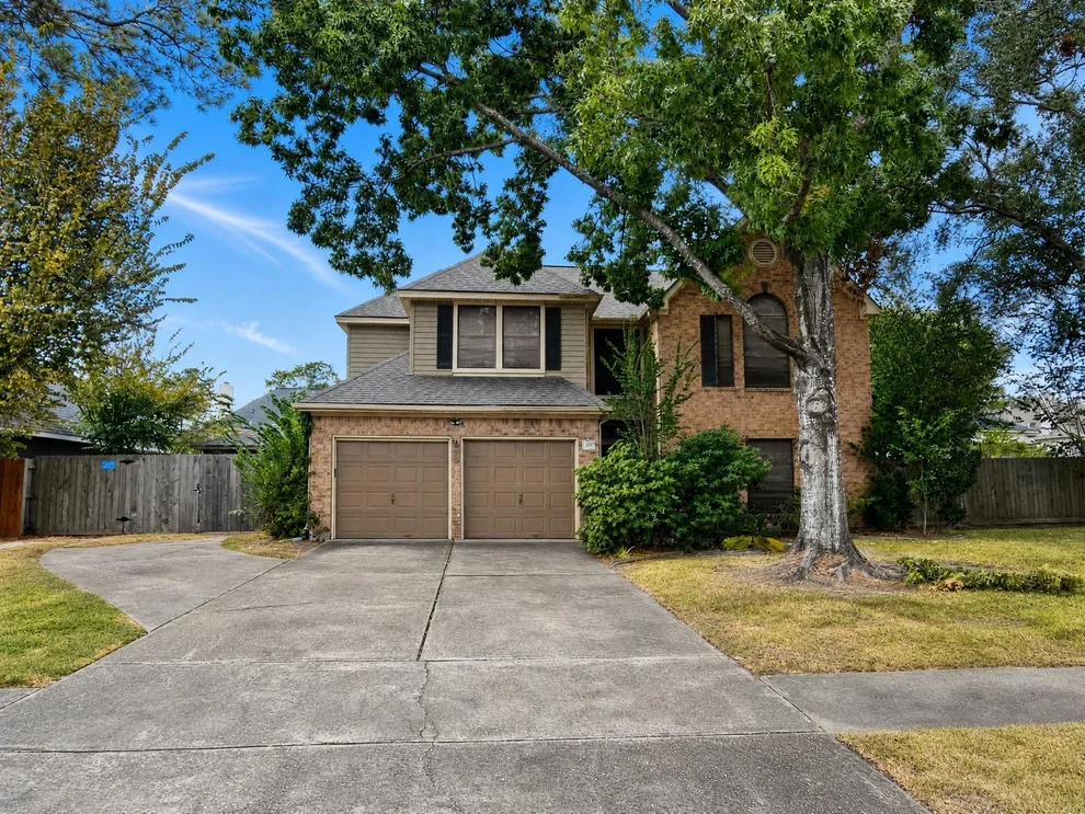 Unit for sale at 507 Welford Lane, Highlands, TX 77562