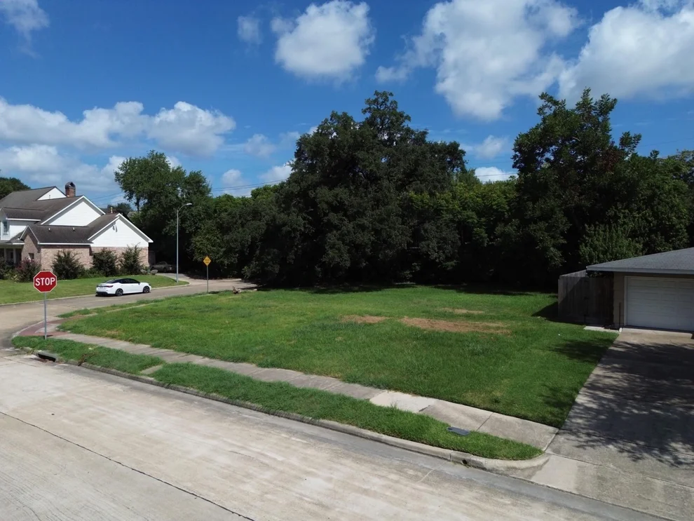 Unit for sale at 5346 Schumacher Ln, Houston, TX 77056