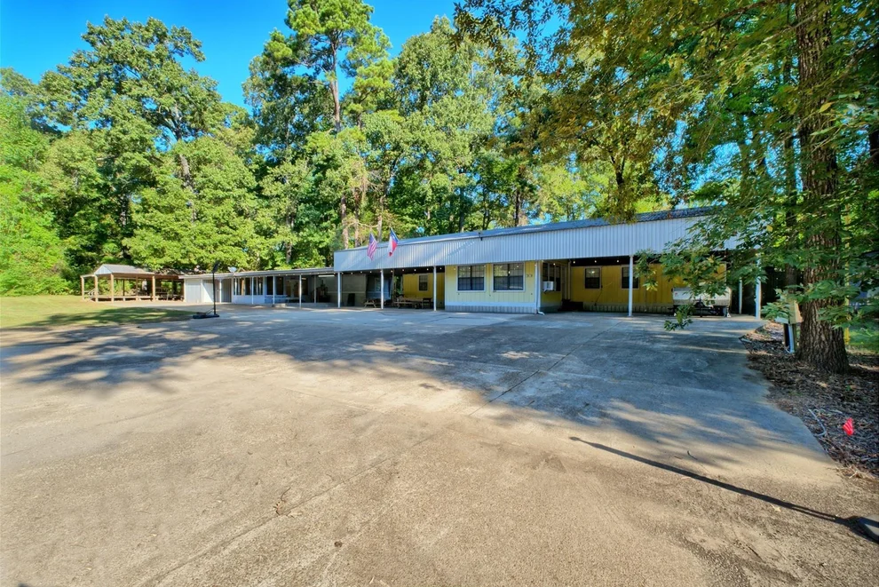 Unit for sale at 260 Rudd Road, Hemphill, TX 75948