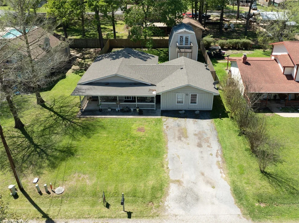 Unit for sale at 145 Inlet Drive, Livingston, TX 77351