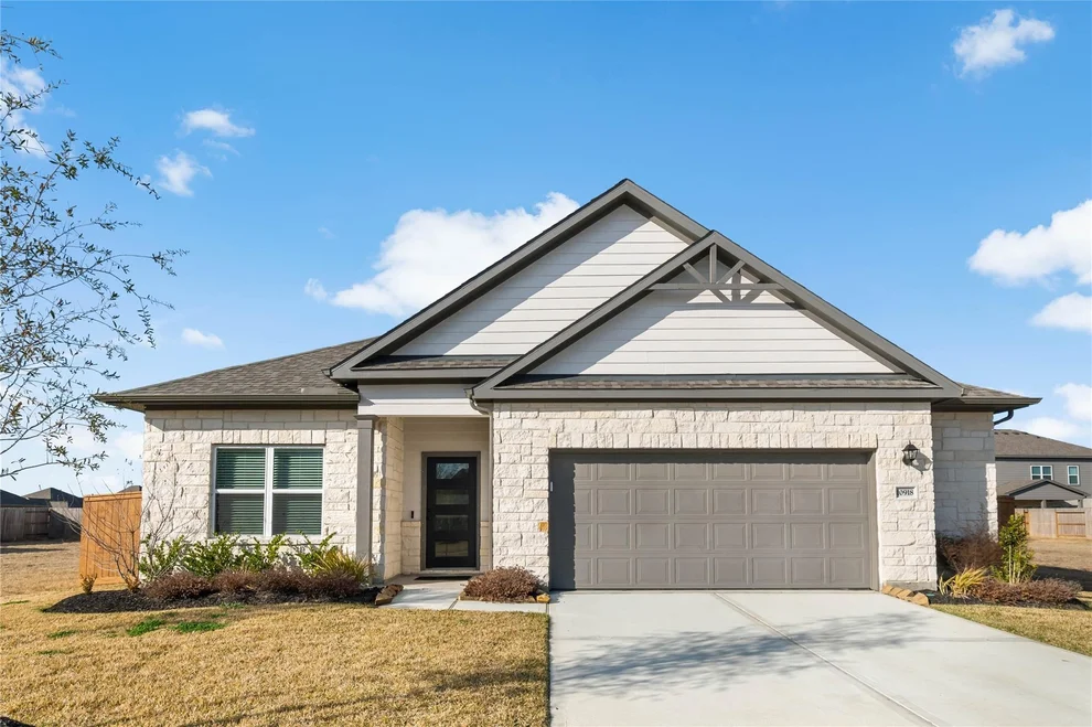 Unit for sale at 10918 Amador Peak Drive Drive, Rosharon, TX 77583