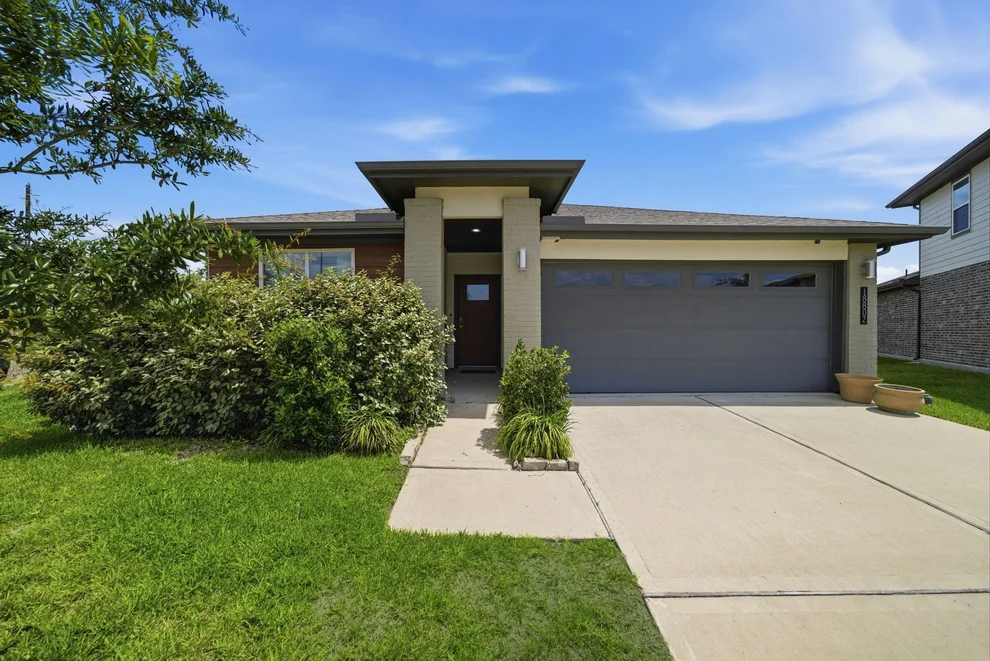 Unit for sale at 18802 Wedgewood Meadow Way, Richmond, TX 77407