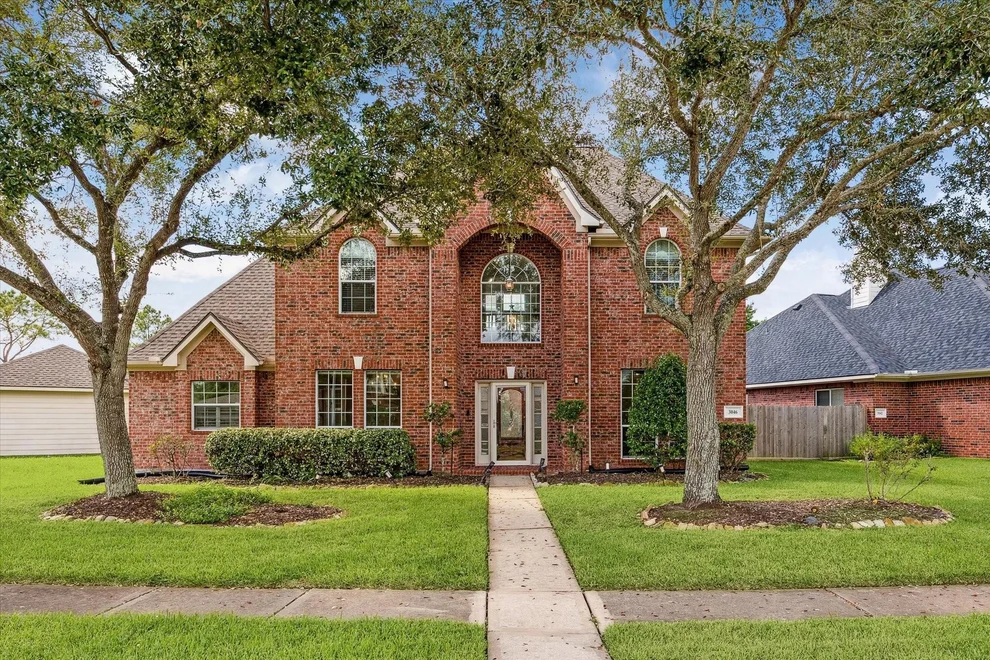 Unit for sale at 3046 Barton Drive, Pearland, TX 77584