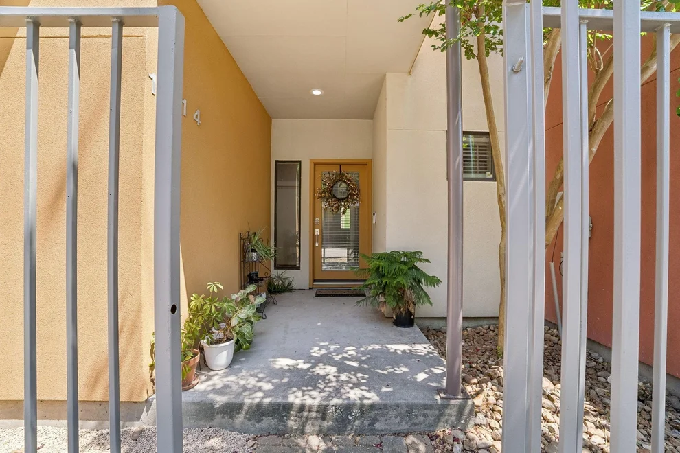 Unit for sale at 1614 Bonner Street, Houston, TX 77007