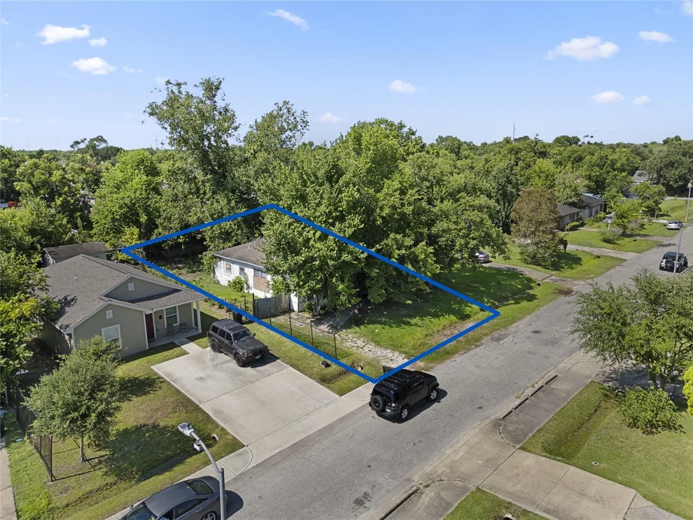 Unit for sale at 3600 Rockingham Street, Houston, TX 77051