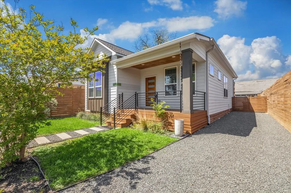 Unit for sale at 1219 Lee Street, Houston, TX 77009
