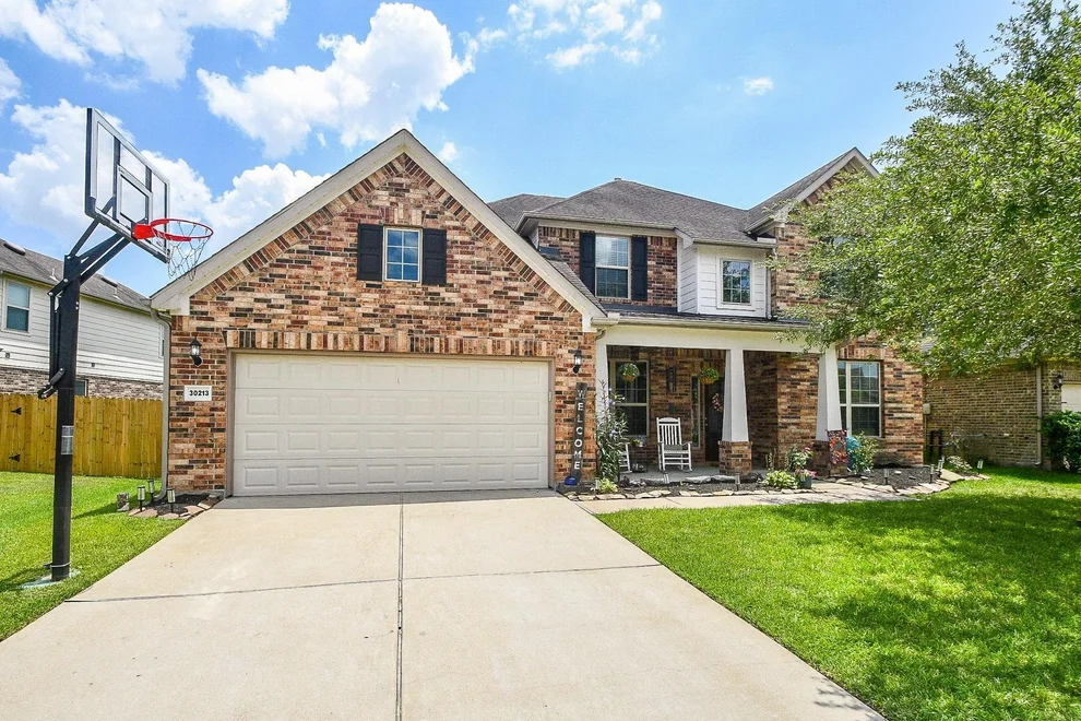 Unit for sale at 30213 Willow Chase Lane, Brookshire, TX 77423