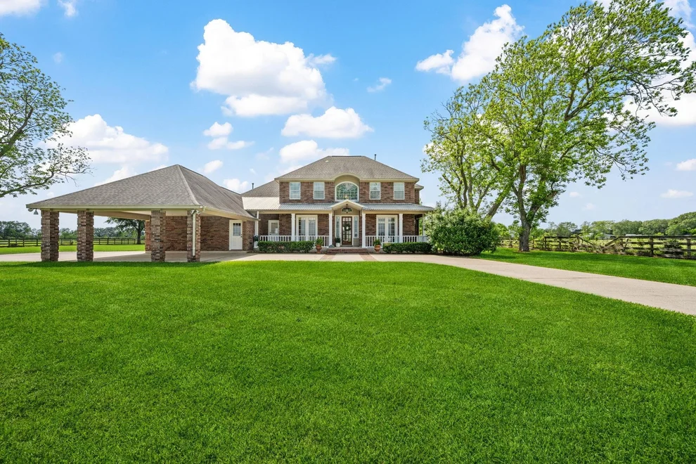 Unit for sale at 610 County Road 494, Dayton, TX 77535