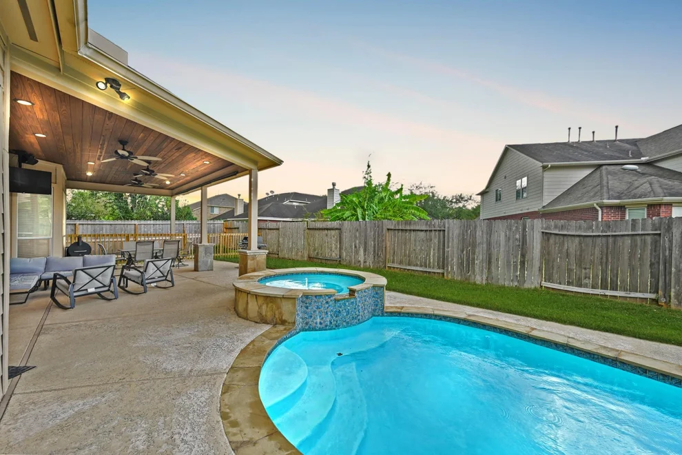 Unit for sale at 6039 Turkey Creek, Missouri City, TX 77459