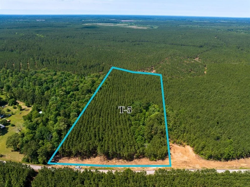 Unit for sale at 5 Camp Ruby Road, Livingston, TX 77351