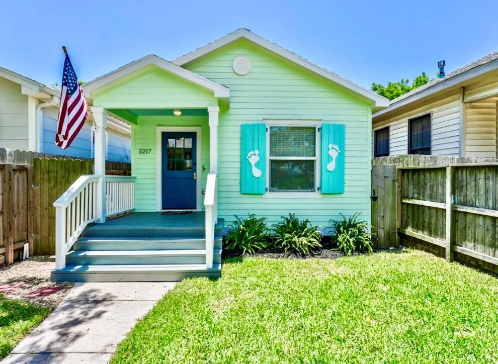 Unit for sale at 5217 Avenue Q 1/2, Galveston, TX 77551
