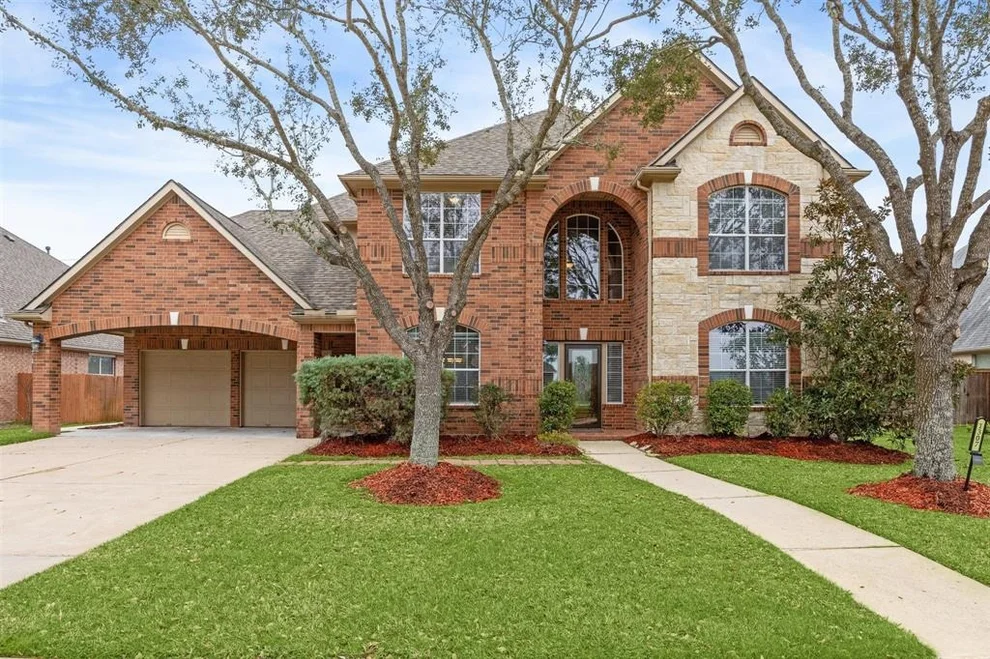 Unit for sale at 1307 Garden Glen Lane, Pearland, TX 77581