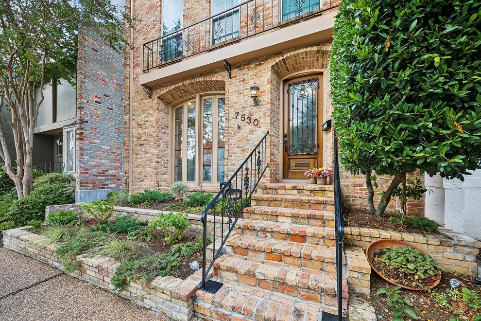 Unit for sale at 7530 Del Monte Drive, Houston, TX 77063