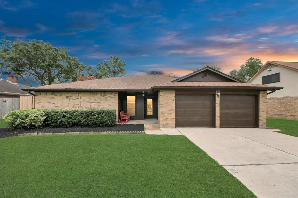 Unit for sale at 2712 Laurel Creek Way, Pearland, TX 77581