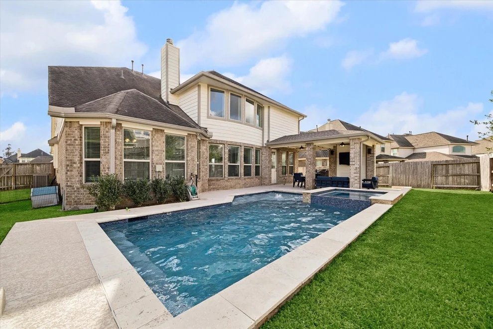 Unit for sale at 2423 Flowering Brook Lane, Sugar Land, TX 77479