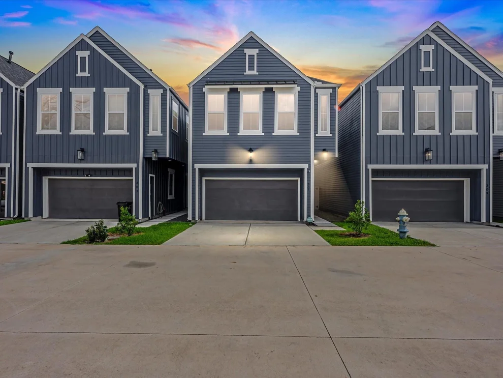 Unit for sale at 307 Charlock Street, Houston, TX 77022