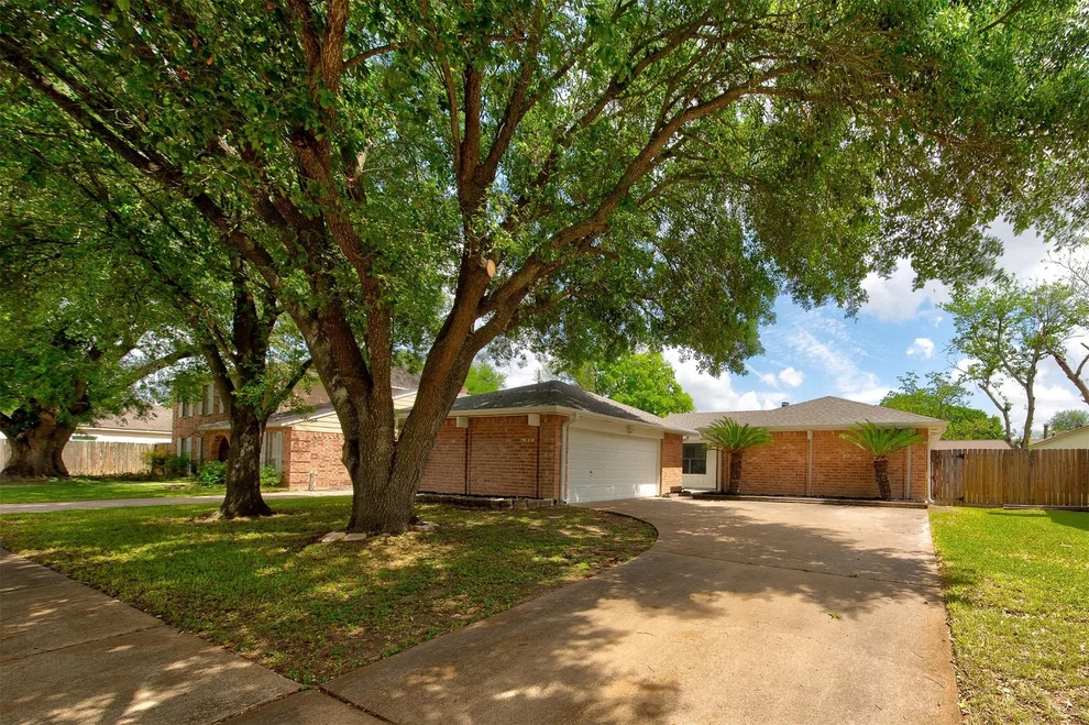 Unit for sale at 7811 Encinita Drive, Houston, TX 77083
