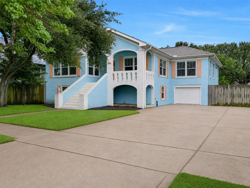 Unit for sale at 3807 Avenue R, Galveston, TX 77550
