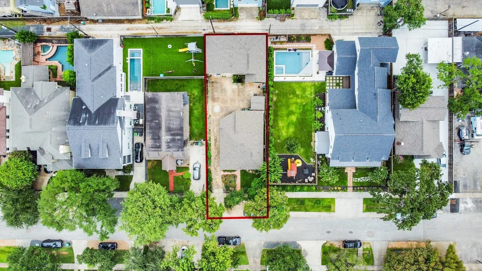Unit for sale at 729 E 9th Street, Houston, TX 77007