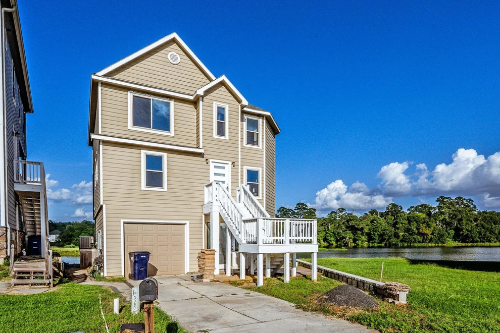 Unit for sale at 13 Lookout Ridge, Huntsville, TX 77340