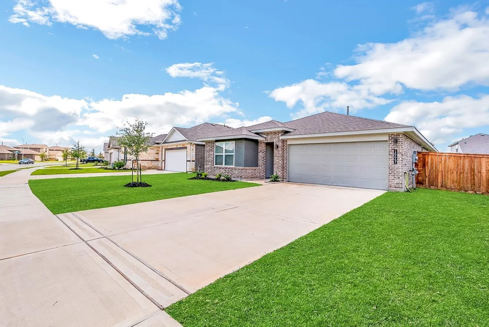 Unit for sale at 10647 Cascade Creek Drive, Rosharon, TX 77583