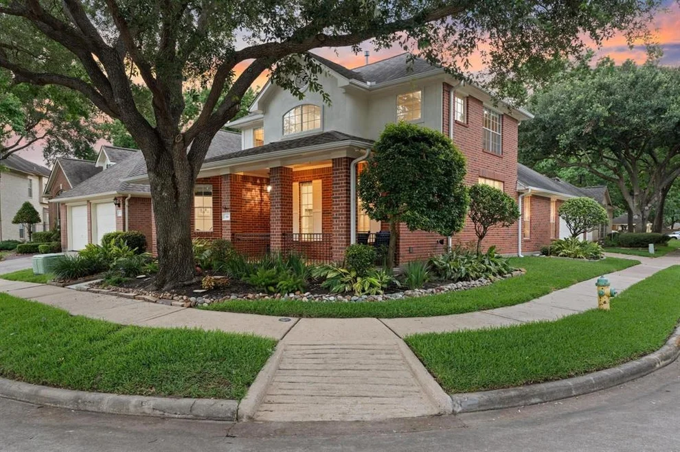 Unit for sale at 64 Parkway Place, Jersey Village, TX 77040