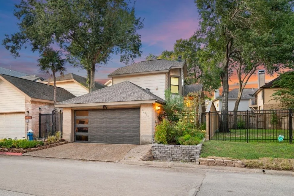 Unit for sale at 12965 Kingsbridge Lane, Houston, TX 77077
