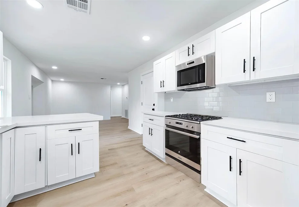 Unit for sale at 10031 Valley Park Drive, Houston, TX 77078