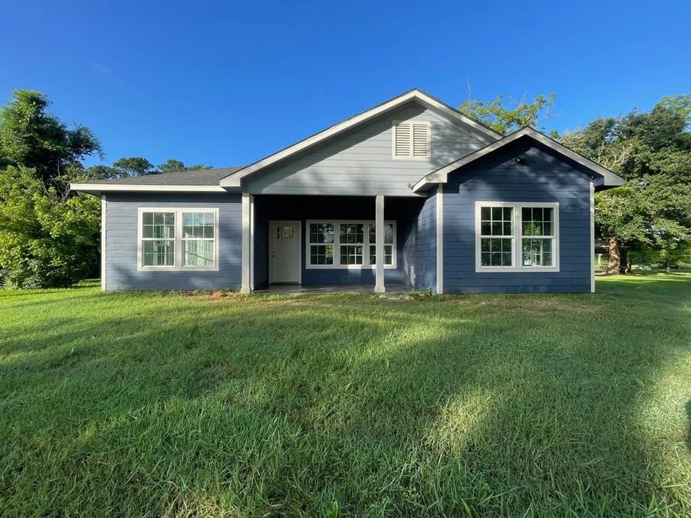 Unit for sale at 450 Governor Hogg Drive, Point Blank, TX 77364