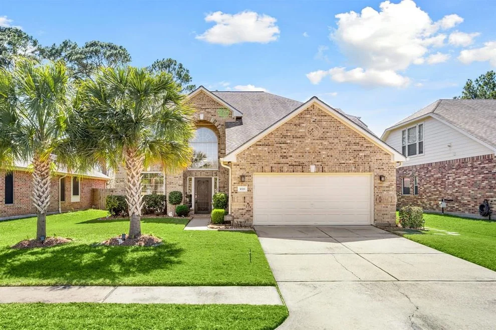 Unit for sale at 1026 Bay Sky Way, Seabrook, TX 77586